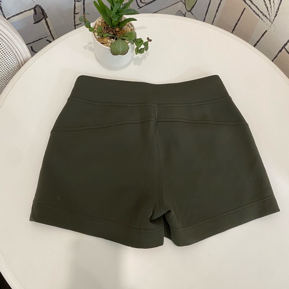 Lululemon shorts - Picture 8 of 8